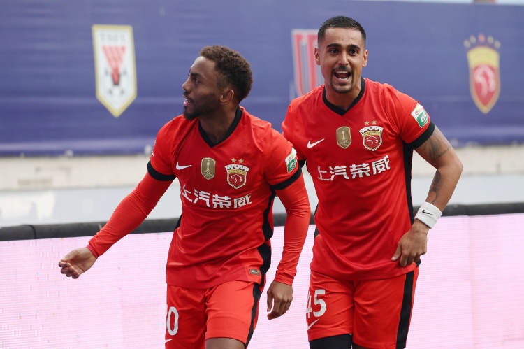 刘洋本场比赛8次成功抢断，刷新自12年以来泰山球员单场中超新高